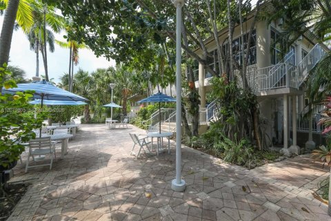 Copropriété à vendre à Miami, Floride: 1 chambre, 96.8 m2 № 2336578 - photo 30