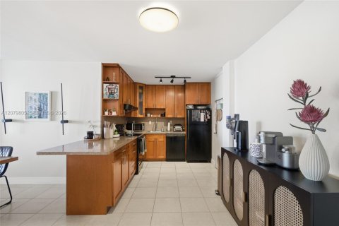 Copropriété à vendre à Miami, Floride: 1 chambre, 96.8 m2 № 2336578 - photo 6