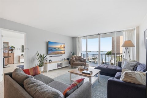 Copropriété à vendre à Miami, Floride: 1 chambre, 96.8 m2 № 2336578 - photo 2