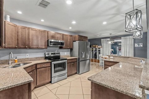 Купить виллу или дом в Уинтер-Хейвен, Флорида 4 комнаты, 286.7м2, № 2093671 - фото 25