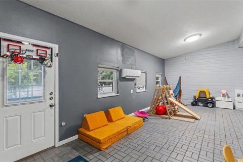 Купить виллу или дом в Уинтер-Хейвен, Флорида 4 комнаты, 286.7м2, № 2093671 - фото 12