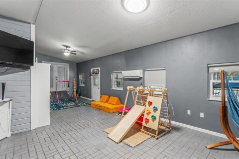 Купить виллу или дом в Уинтер-Хейвен, Флорида 4 комнаты, 286.7м2, № 2093671 - фото 11