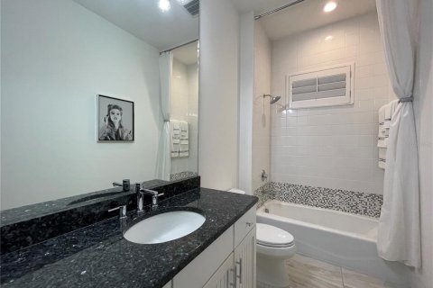 Casa en venta en Lakewood Ranch, Florida, 3 dormitorios, 252.79 m2 № 1448356 - foto 29