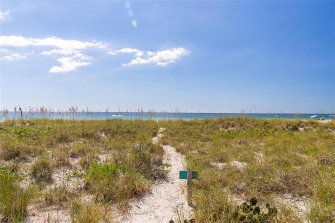 Land in Holmes Beach, Florida № 2092113 - photo 12