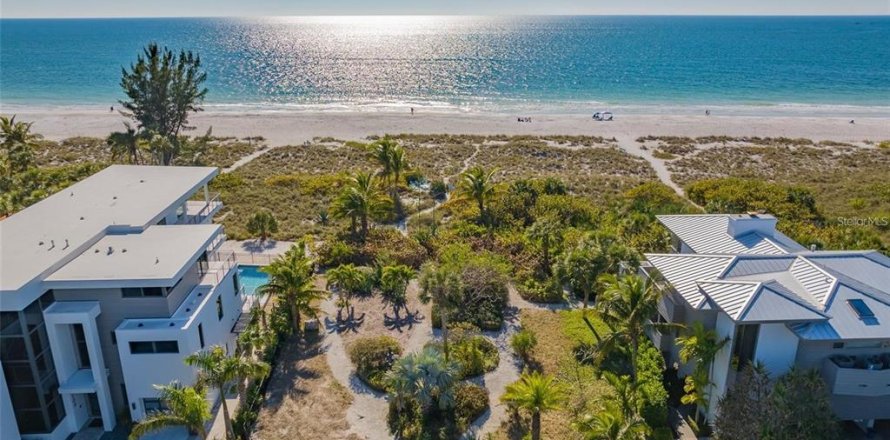 Land in Holmes Beach, Florida № 2092113