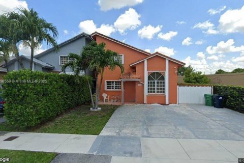 House in Miami, Florida 4 bedrooms, 162.76 sq.m. № 1874530 - photo 6