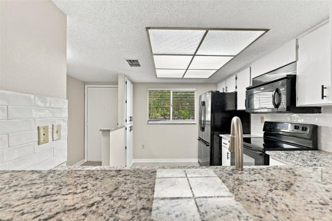 Condo in Clearwater, Florida, 2 bedrooms  № 2394102 - photo 9