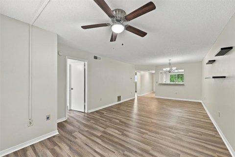 Condo in Clearwater, Florida, 2 bedrooms  № 2394102 - photo 13