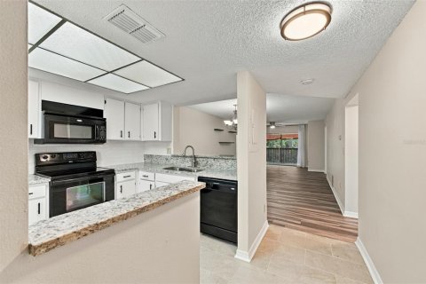 Condo in Clearwater, Florida, 2 bedrooms  № 2394102 - photo 5