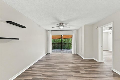 Condo in Clearwater, Florida, 2 bedrooms  № 2394102 - photo 12