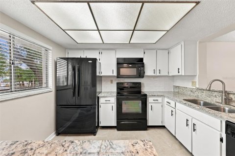 Condo in Clearwater, Florida, 2 bedrooms  № 2394102 - photo 6