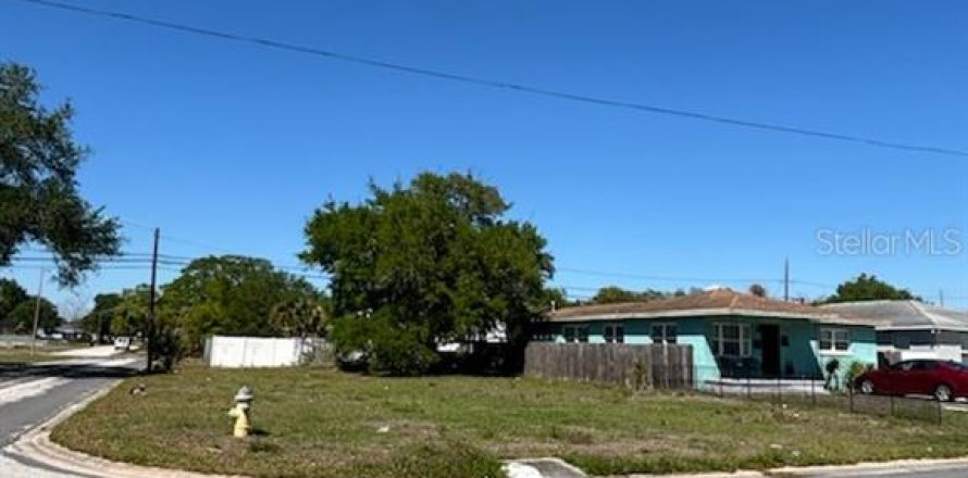 Terreno en Saint Petersburg, Florida № 2142237