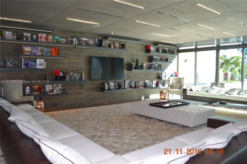 Condominio en alquiler en Miami, Florida, 1 dormitorio, 69.49 m2 № 1967177 - foto 16