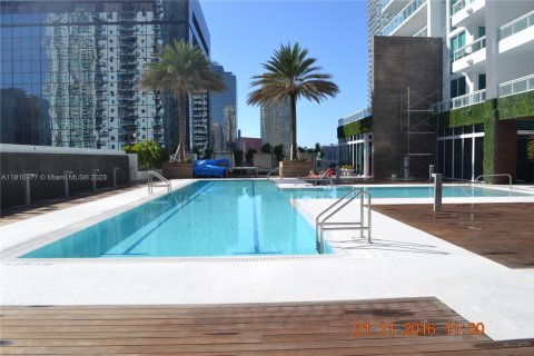 Condominio en alquiler en Miami, Florida, 1 dormitorio, 69.49 m2 № 1967177 - foto 12