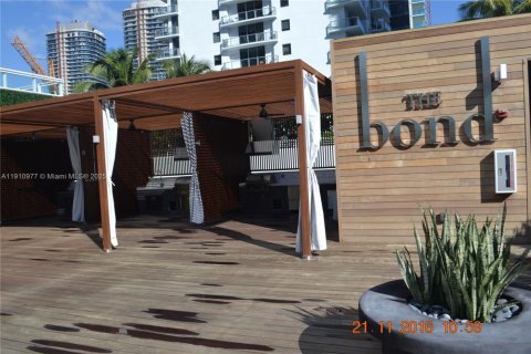 Condominio en alquiler en Miami, Florida, 1 dormitorio, 69.49 m2 № 1967177 - foto 14