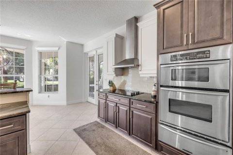House in Edgewater, Florida 4 bedrooms, 355.82 sq.m. № 2140715 - photo 27
