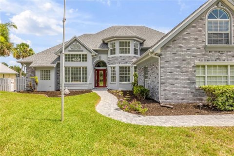 House in Edgewater, Florida 4 bedrooms, 355.82 sq.m. № 2140715 - photo 8