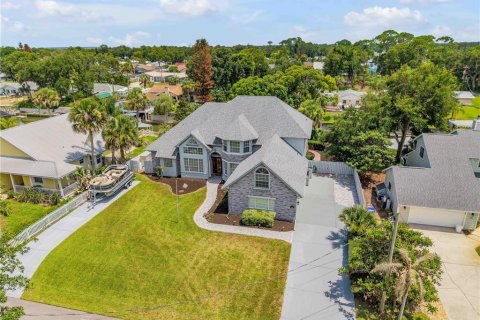 House in Edgewater, Florida 4 bedrooms, 355.82 sq.m. № 2140715 - photo 4