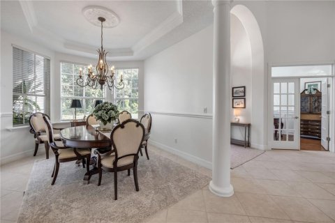 House in Edgewater, Florida 4 bedrooms, 355.82 sq.m. № 2140715 - photo 24