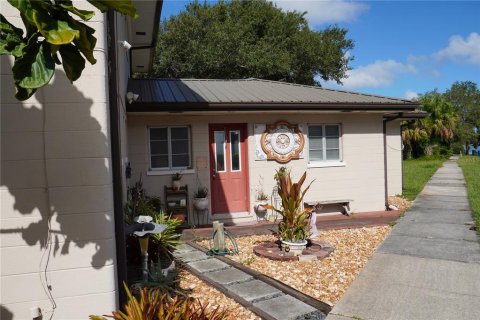 Commercial property in Winter Haven, Florida 352.66 sq.m. № 1894481 - photo 4