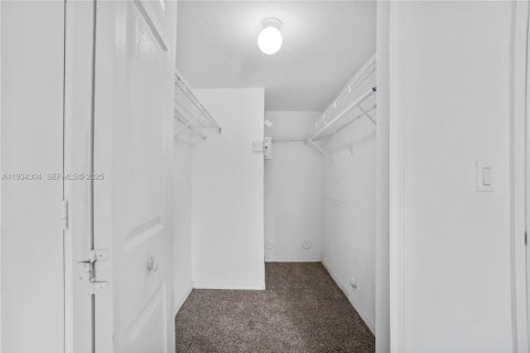 Снять в аренду кондоминиум в Хомстед, Флорида 2 спальни, 76.37м2, № 1992666 - фото 23