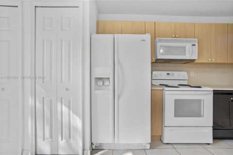 Снять в аренду кондоминиум в Хомстед, Флорида 2 спальни, 76.37м2, № 1992666 - фото 9