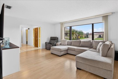 Casa en venta en Palm Coast, Florida, 3 dormitorios, 178.84 m2 № 2386223 - foto 8