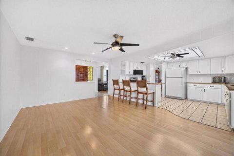 Casa en venta en Palm Coast, Florida, 3 dormitorios, 178.84 m2 № 2386223 - foto 11
