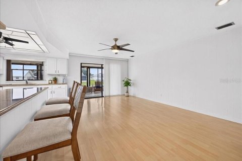 Casa en venta en Palm Coast, Florida, 3 dormitorios, 178.84 m2 № 2386223 - foto 10