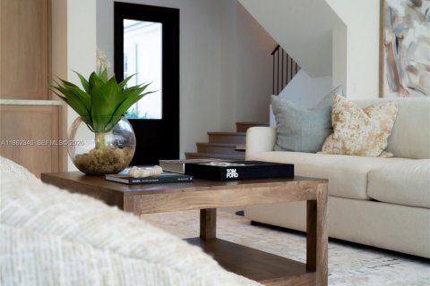 Купить виллу или дом в Саут-Майами, Флорида 5 спален, 349.22м2, № 1931286 - фото 27