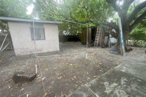 Casa en venta en Miami, Florida, 4 dormitorios, 143.07 m2 № 1951463 - foto 5