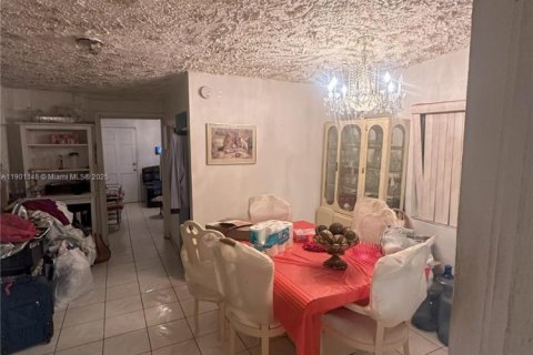 Casa en venta en Miami, Florida, 4 dormitorios, 143.07 m2 № 1951463 - foto 10