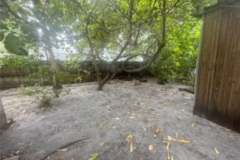 Casa en venta en Miami, Florida, 4 dormitorios, 143.07 m2 № 1951463 - foto 4