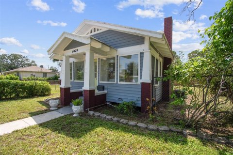 Immobilier commercial à vendre à Saint Petersburg, Floride: 4 chambres, 122.63 m2 № 1900696 - photo 6