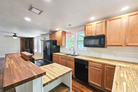 House in Melrose, Florida 2 bedrooms, 75.81 sq.m. № 1820987 - photo 11