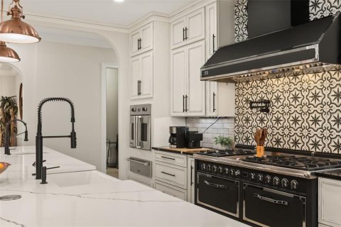 Villa ou maison à vendre à Orlando, Floride: 6 chambres, 577.2 m2 № 2398508 - photo 22