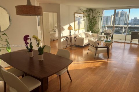 Copropriété à vendre à Aventura, Floride: 2 chambres, 126.81 m2 № 1811173 - photo 8