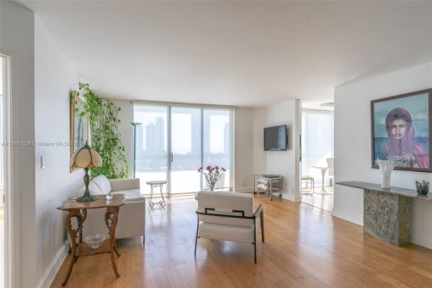 Copropriété à vendre à Aventura, Floride: 2 chambres, 126.81 m2 № 1811173 - photo 3