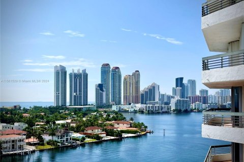 Copropriété à vendre à Aventura, Floride: 2 chambres, 126.81 m2 № 1811173 - photo 2