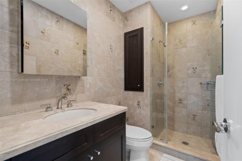 House in Bay Harbor Islands, Florida 4 bedrooms, 321.26 sq.m. № 1818060 - photo 28