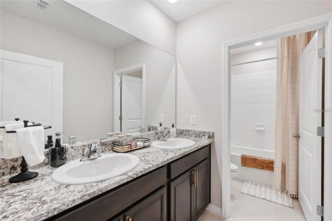 Villa ou maison à louer à Riverview, Floride: 4 chambres, 308.06 m2 № 2122396 - photo 28