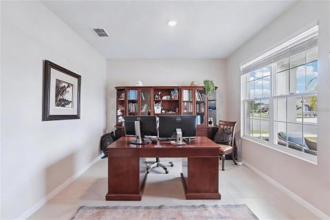 Villa ou maison à louer à Riverview, Floride: 4 chambres, 308.06 m2 № 2122396 - photo 4