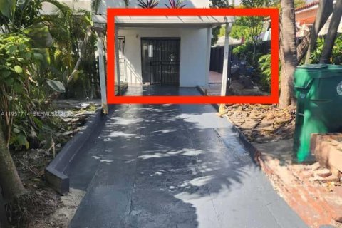 Casa en alquiler en Miami, Florida, 1 dormitorio, 53.88 m2 № 2011535 - foto 10