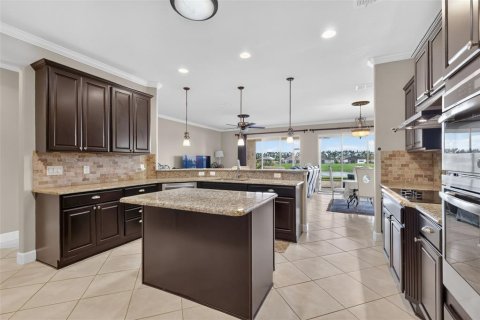 Villa ou maison à vendre à Ocala, Floride: 3 chambres, 241.08 m2 № 2418554 - photo 9