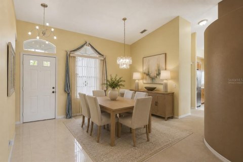 House in Bradenton, Florida 4 bedrooms, 189.61 sq.m. № 2202318 - photo 4
