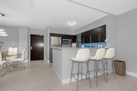 Copropriété à louer à Miami Beach, Floride: 2 chambres, 98.29 m2 № 2051591 - photo 17