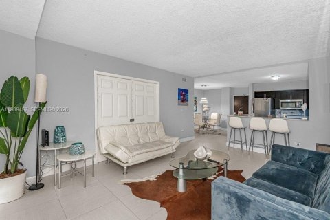 Copropriété à louer à Miami Beach, Floride: 2 chambres, 98.29 m2 № 2051591 - photo 15