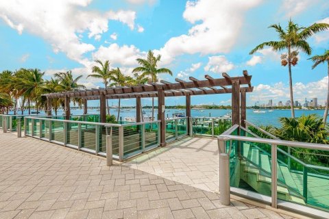 Copropriété à louer à Miami Beach, Floride: 2 chambres, 98.29 m2 № 2051591 - photo 26