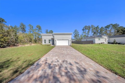 House in Ocala, Florida 3 bedrooms, 179.02 sq.m. № 1547844 - photo 1