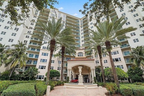 Copropriété à vendre à Aventura, Floride: 2 chambres, 116.78 m2 № 1966336 - photo 1